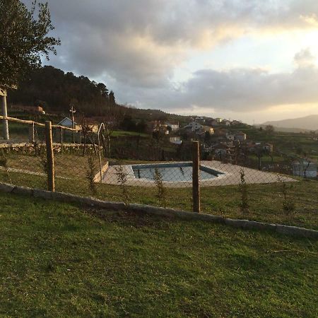Riba de Mouro Refugio Dos Cregosゲストハウス エクステリア 写真