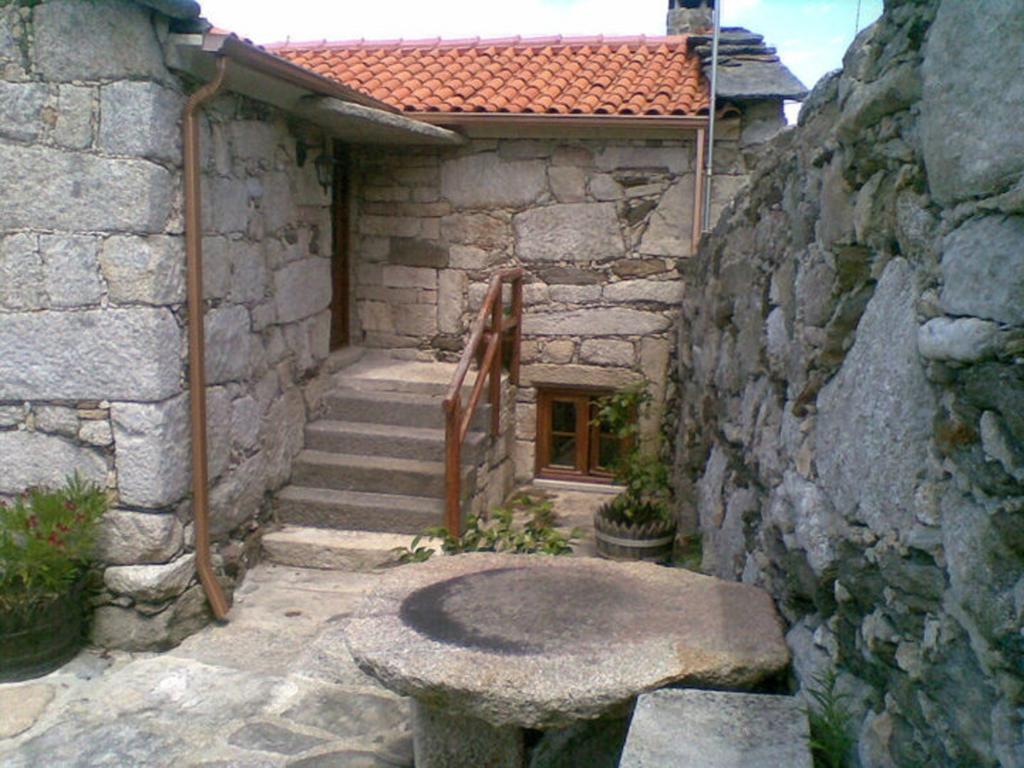 Riba de Mouro Refugio Dos Cregosゲストハウス エクステリア 写真