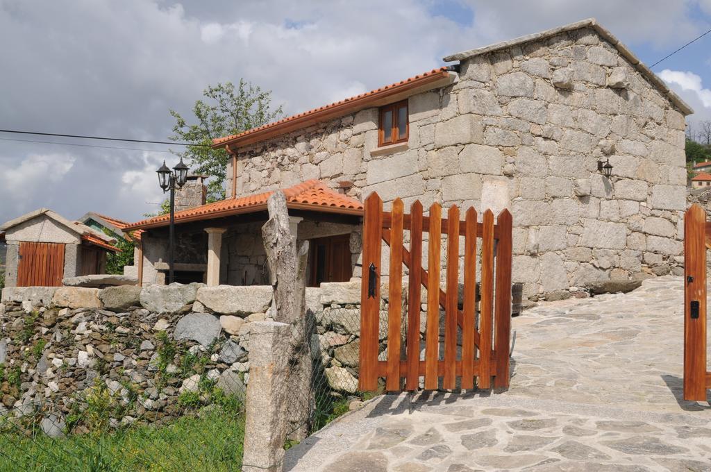 Riba de Mouro Refugio Dos Cregosゲストハウス エクステリア 写真