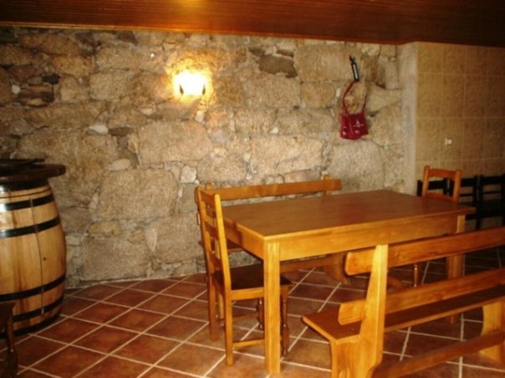 Riba de Mouro Refugio Dos Cregosゲストハウス エクステリア 写真